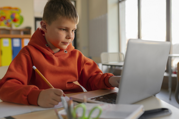 6 tend&ecirc;ncias em IA que devem transformar a gest&atilde;o e o ensino em 2026